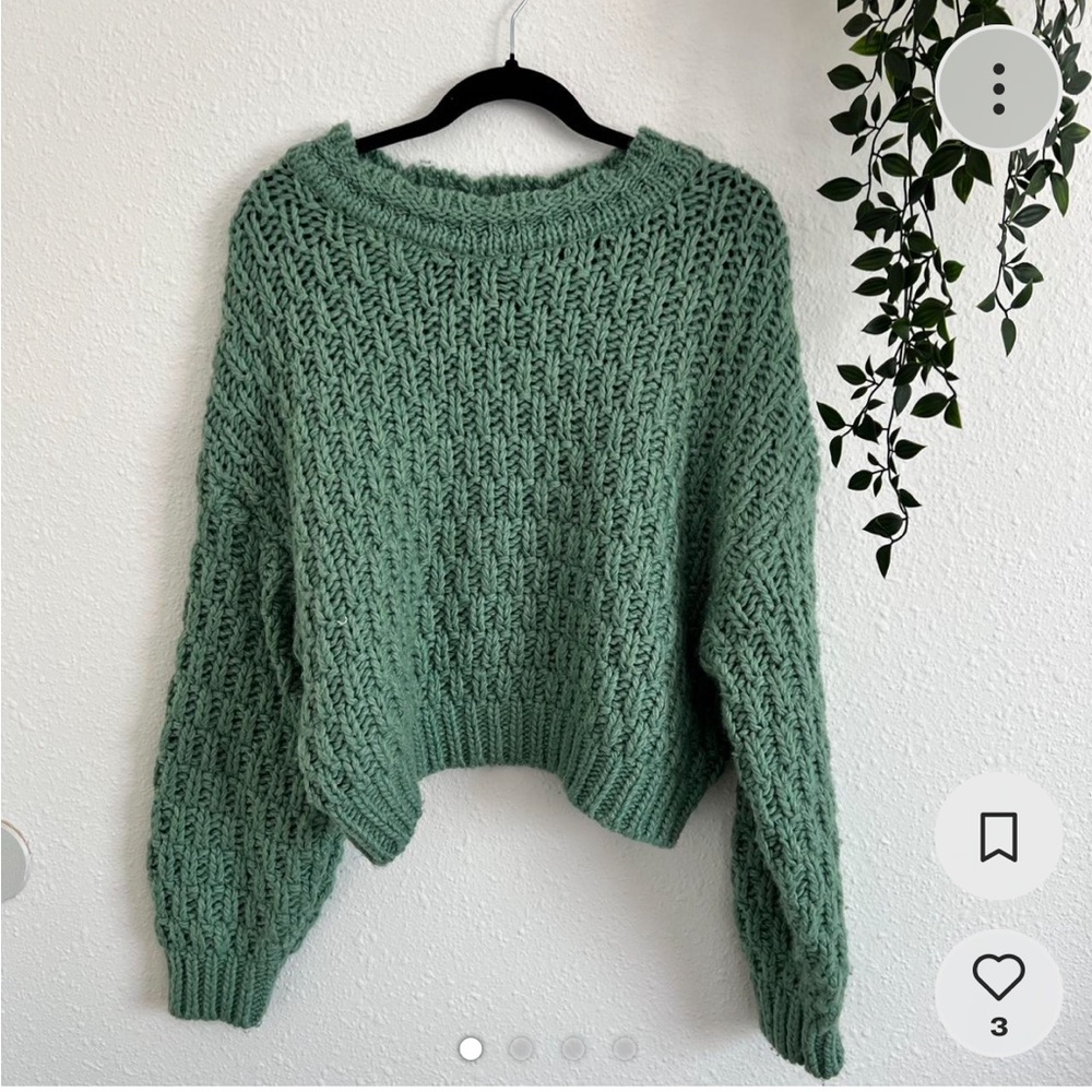 Cozy green cropped chunky knit sweater